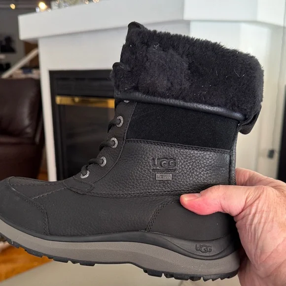 UGG Black Adirondack Winter Boot III - Brand New - Picture 4 of 8